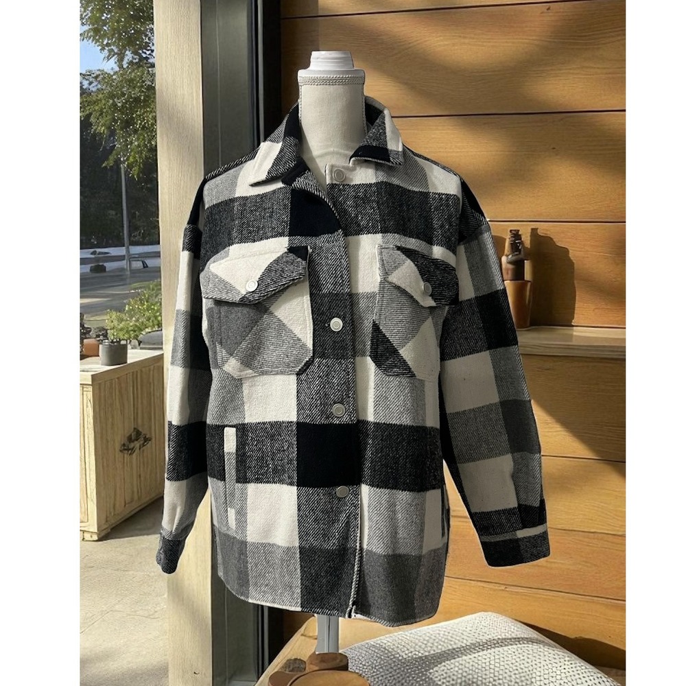 Coco + Carmen Winter Weight Plaid Overshirt Jacket Black White Shirt Shacket XL